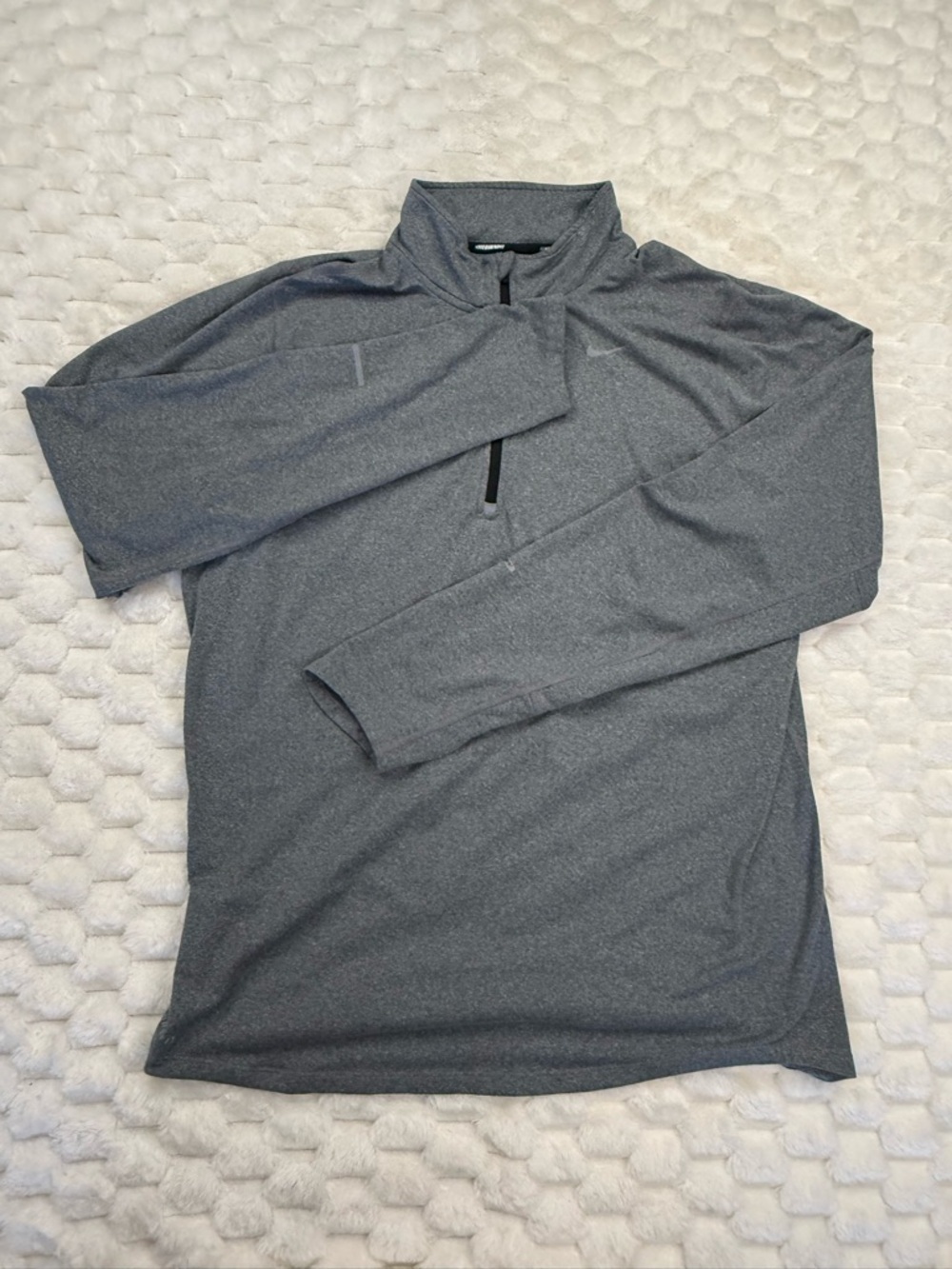 Nike Running Dri-FIT 1/2 Zip Gray Pullover Men’s Medium Thumbholes